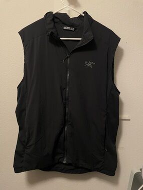 Arc’teryx Atom Vest black Mens Large Hiking Outdoor EUC Full Zip Gorpcore Nature